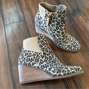 TOMS Leopard Print Wedge Ankle Boots. Size 7.5.